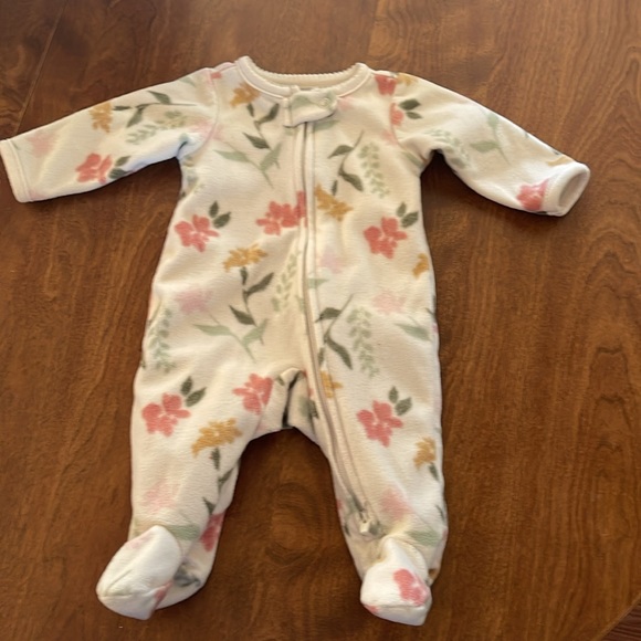 Newborn Lot - Picture 5 of 6